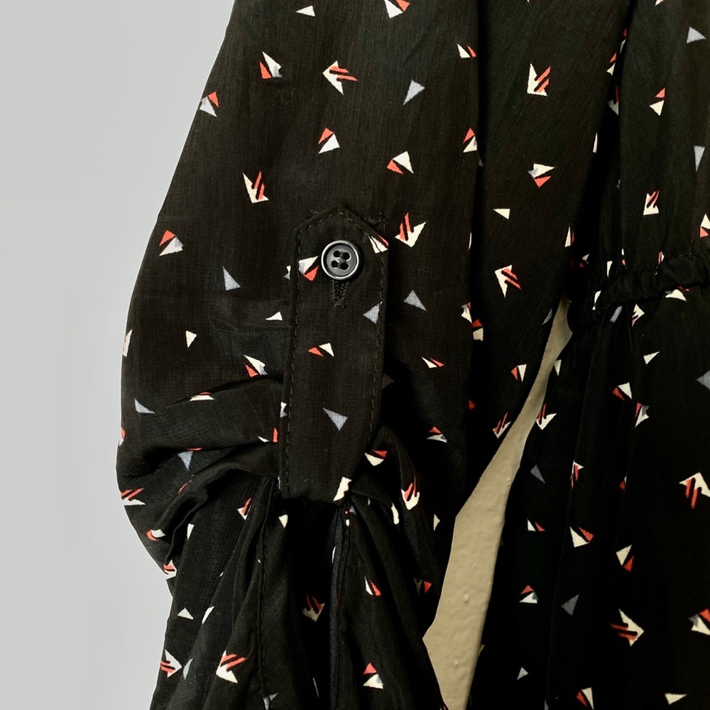 Button-up, High-Low Geometric Dress - Picture 3 of 4
